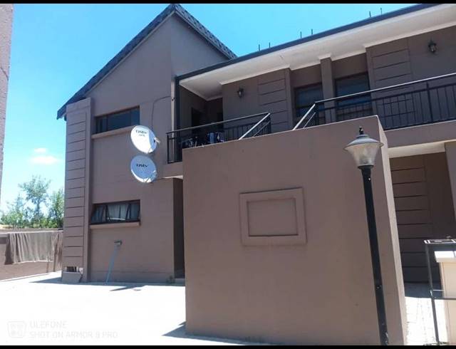 2 BEDROOM APARTMENT FOR SALE IN HELDERWYK